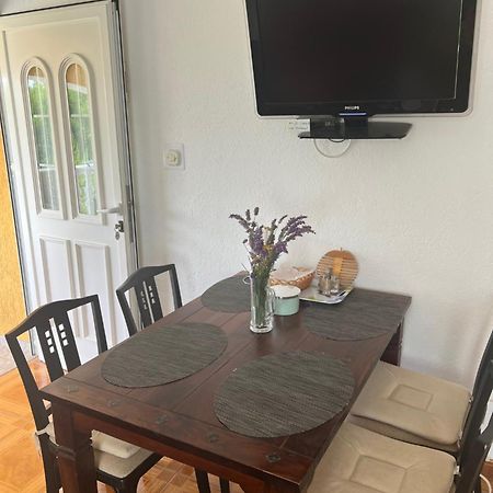 Apartmani Anna Vir Extérieur photo